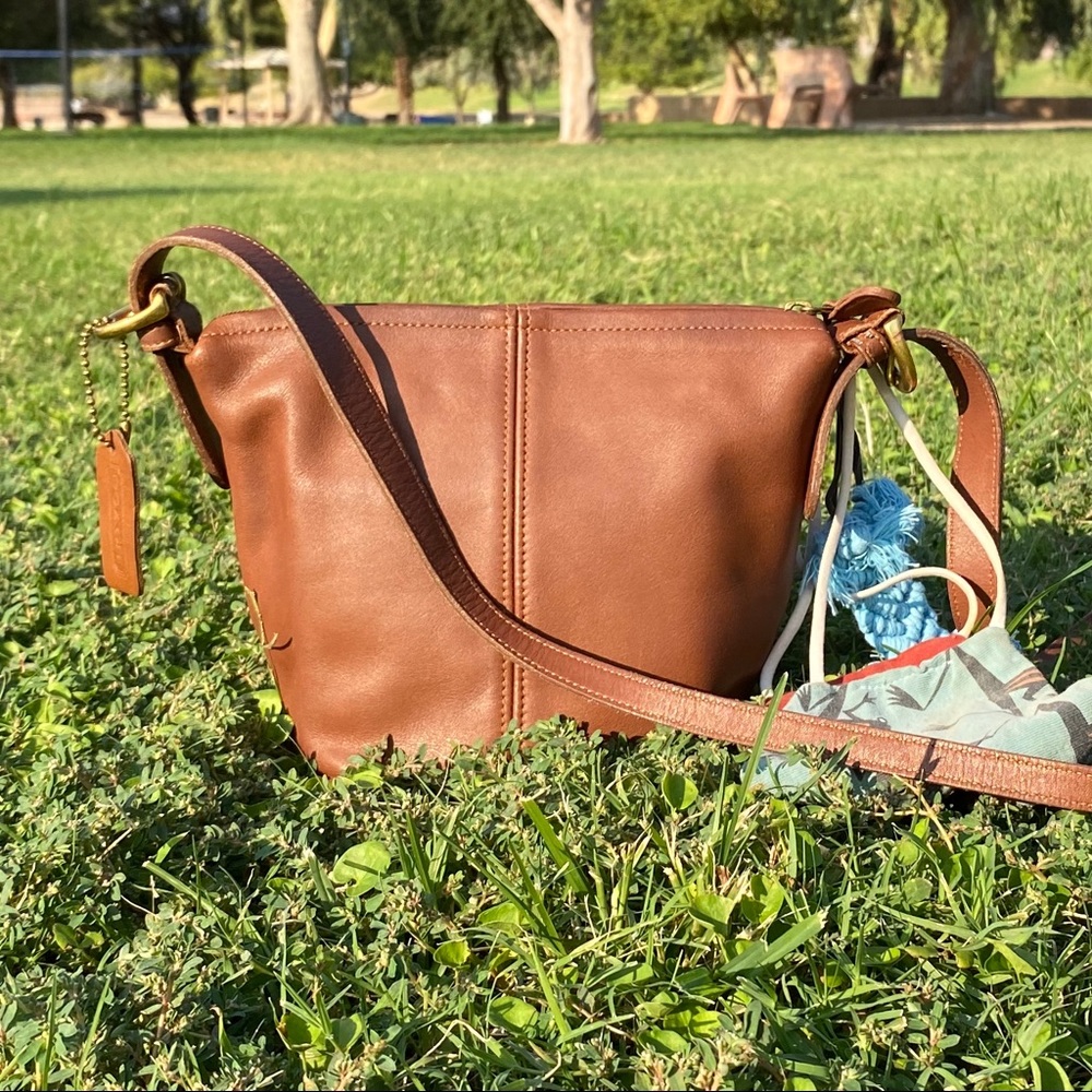 VINTAGE COACH 👜 90’s Square Crossbody in Cognac